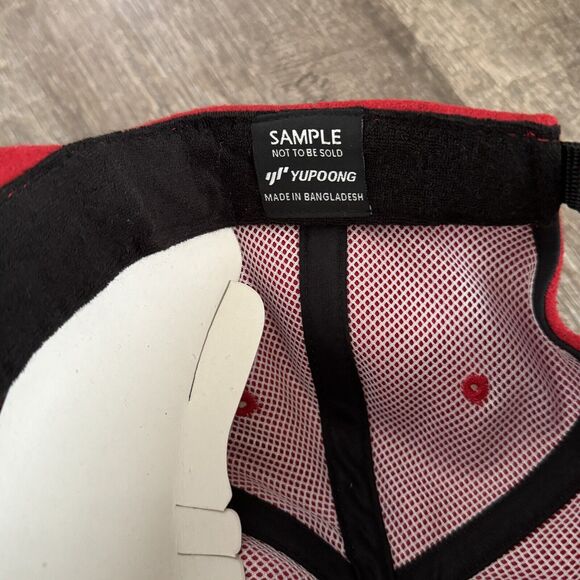 Undefeated Yupoong Sample Not To Be Sold Snapback Red Hat - Picture 5 of 5